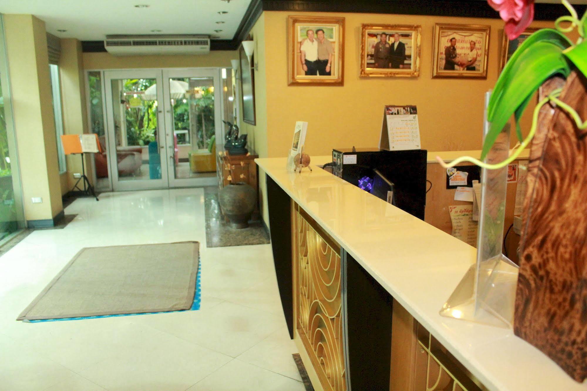 14 Place Bangkok Kültér fotó